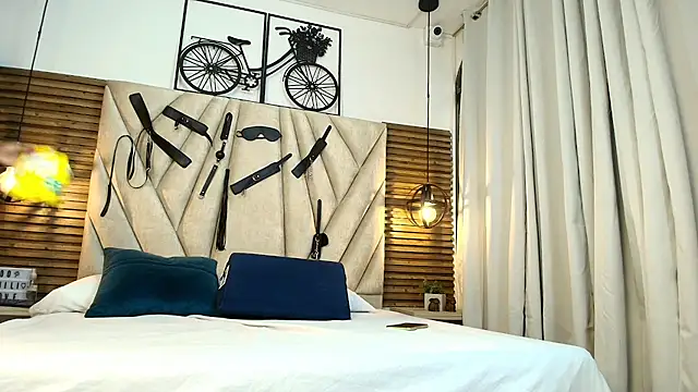 Cinthiabaker online show from 11-24-25, 11:54