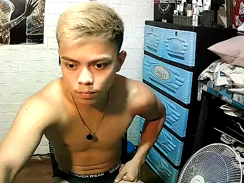 Snapshot of Pinoy_slutcummer69 chatting on 11-05-25, 08:47 Pinoy slutcummer69 online show from 11-05-25, 08:47