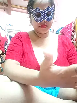 Snapshot of SexyBhabhi323 chatting on 09-17-25, 03:46 SexyBhabhi323 online show from 09-17-25, 03:46