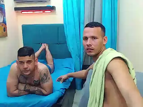 Snapshot of ALEEX_BIGCOCK chatting on 09-26-25, 04:16 ALEEX BIGCOCK online show from 09-26-25, 04:16