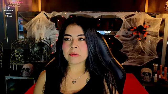 Aniajoness  online show from 10-15-25, 04:01