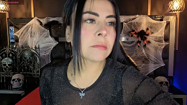 Aniajoness  online show from 10-17-25, 04:04