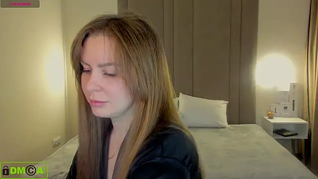 MikaBloom online show from 12-03-25, 01:57