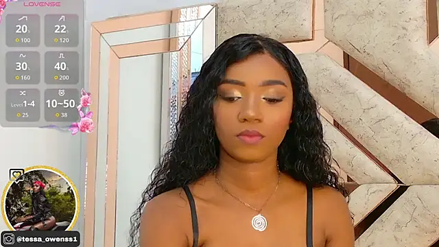 Snapshot of Tessa_Owenss chatting on 10-05-25, 11:52 Tessa Owenss online show from 10-05-25, 11:52