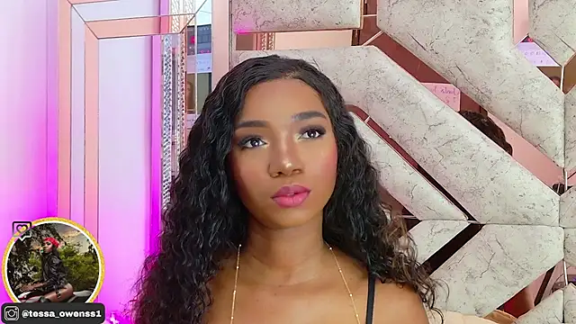 Snapshot of Tessa_Owenss chatting on 10-23-25, 08:29 Tessa Owenss online show from 10-23-25, 08:29