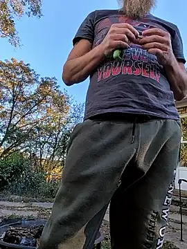 Snapshot of sizableunicorn7 chatting on 10-22-25, 09:47 sizableunicorn7 online show from 10-22-25, 09:47