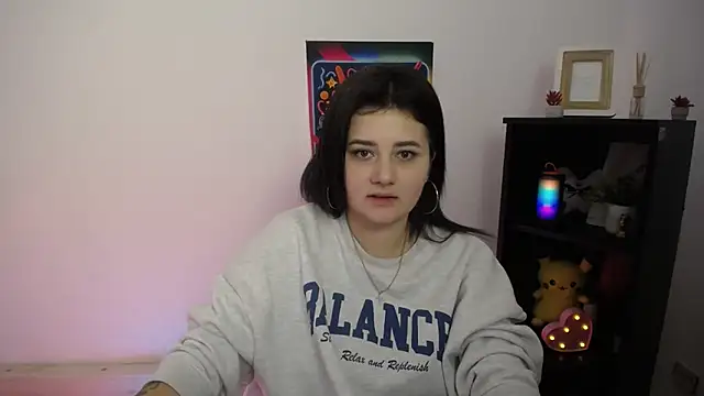 Katrin kiss  online show from 10-19-25, 10:38