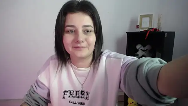 Katrin kiss  online show from 11-17-25, 01:17