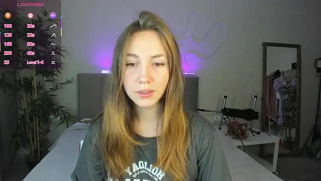 Luna G0ld online show from 10-13-25, 10:43