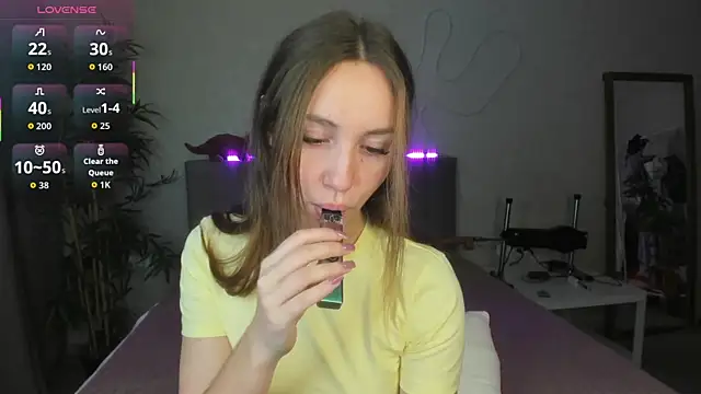 Luna G0ld online show from 10-16-25, 12:11