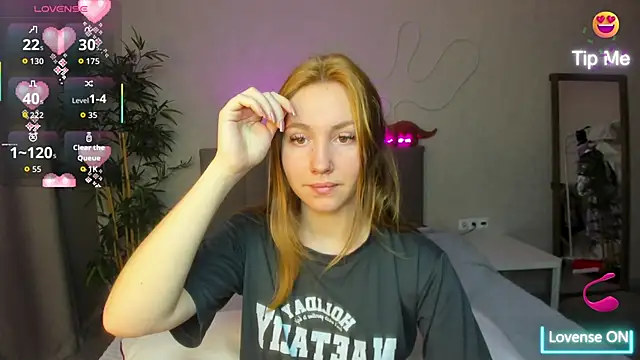 Luna G0ld online show from 10-24-25, 11:12