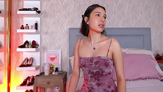 Sofy Bradd online show from 12-22-25, 06:43