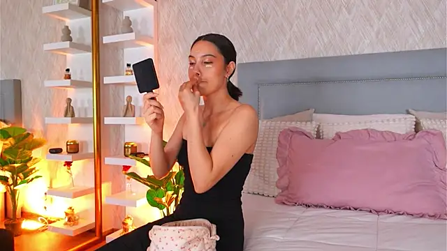 Sofy Bradd online show from 04-05-26, 07:16