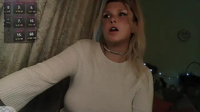 Snapshot of TsPostophere chatting on 11-21-25, 09:52 TsPostophere online show from 11-21-25, 09:52