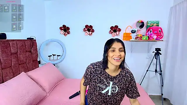 Lunna desire online show from 12-04-25, 11:02