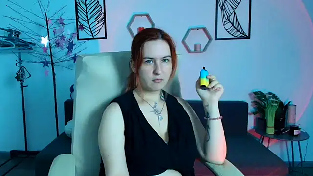 RubyHolmess online show from 09-15-25, 06:19