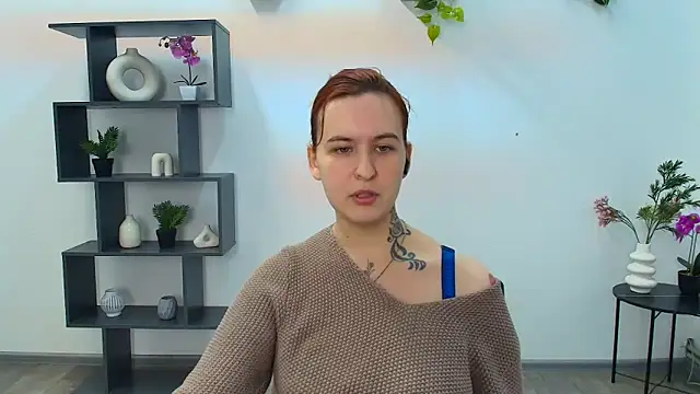 RubyHolmess online show from 09-29-25, 06:13
