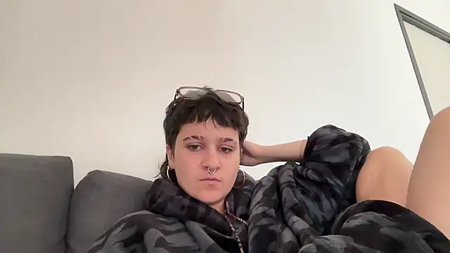 NIQUE TARAXX online show from 09-21-25, 11:23