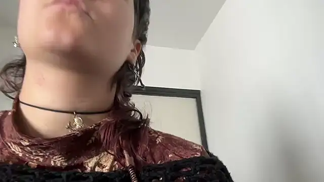 NIQUE TARAXX online show from 09-29-25, 11:37