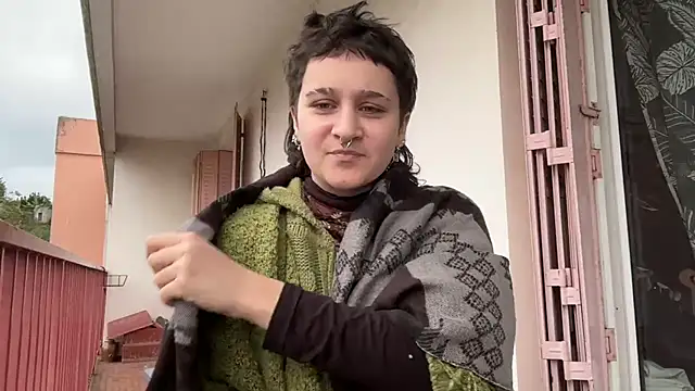 NIQUE TARAXX online show from 09-30-25, 11:15