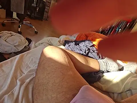 Snapshot of Badeanzug chatting on 11-07-25, 02:28 Badeanzug online show from 11-07-25, 02:28