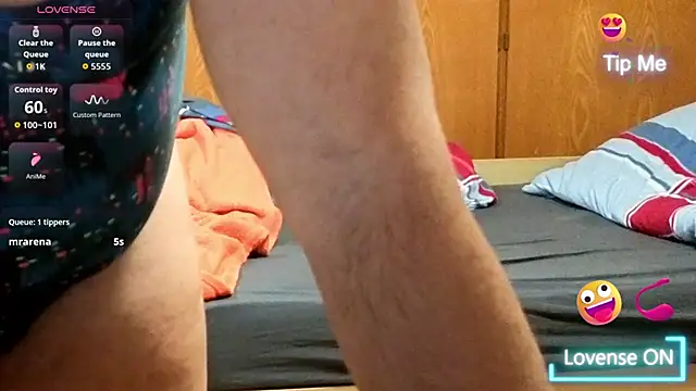 Snapshot of Badeanzug chatting on 12-14-25, 11:09 Badeanzug online show from 12-14-25, 11:09