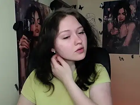 Snapshot of LadyAlice_ chatting on 04-09-26, 06:13 LadyAlice online show from 04-09-26, 06:13