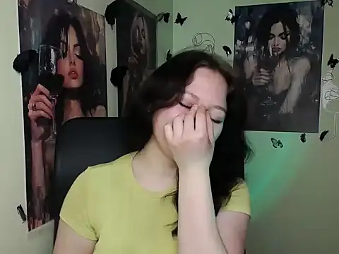 Snapshot of LadyAlice_ chatting on 04-10-26, 06:07 LadyAlice online show from 04-10-26, 06:07