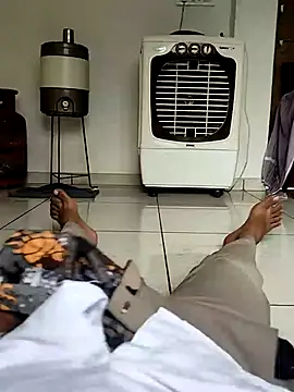 Snapshot of dhruve2010 chatting on 09-12-25, 08:25 dhruve2010 online show from 09-12-25, 08:25