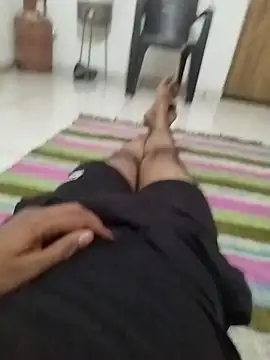 Snapshot of dhruve2010 chatting on 10-11-25, 06:17 dhruve2010 online show from 10-11-25, 06:17