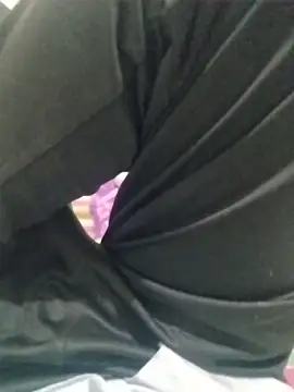 Snapshot of dhruve2010 chatting on 11-04-25, 04:06 dhruve2010 online show from 11-04-25, 04:06