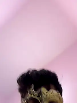 Snapshot of VVcouple chatting on 11-16-25, 04:07 VVcouple online show from 11-16-25, 04:07