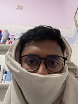 Snapshot of VVcouple chatting on 03-30-26, 07:26 VVcouple online show from 03-30-26, 07:26