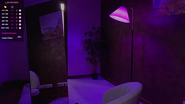 Snapshot of Morvelyn chatting on 10-10-25, 05:56 Morvelyn online show from 10-10-25, 05:56