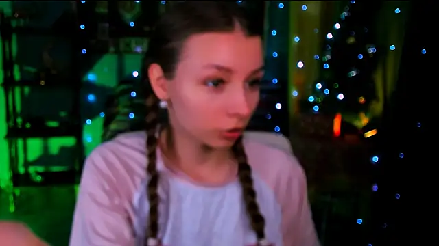 JulieDaniel online show from 12-17-25, 09:48