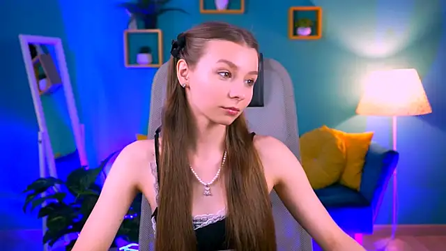 JulieDaniel online show from 03-12-26, 04:18