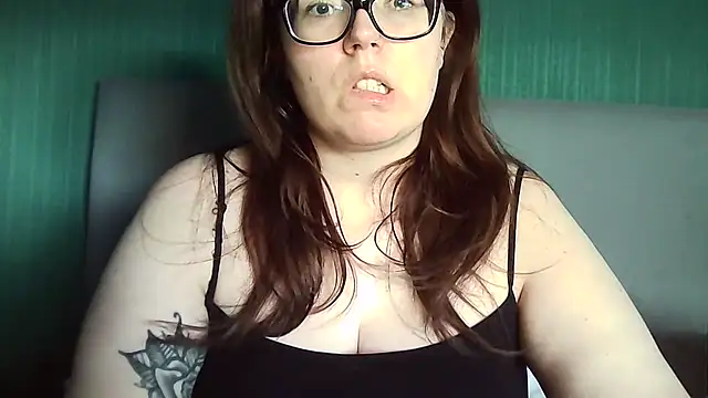 Curvy-BellaX online show from 10-08-25, 03:20