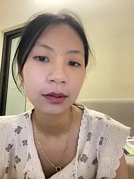 Lil-Gi online show from 10-05-25, 03:54