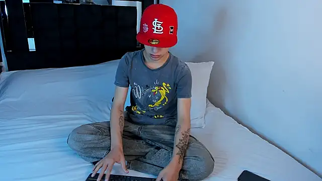 Snapshot of Thiago_Divine_ chatting on 09-09-25, 12:59 Thiago Divine  online show from 09-09-25, 12:59