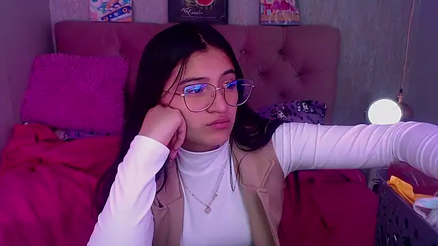 laurenelove online show from 10-11-25, 03:39