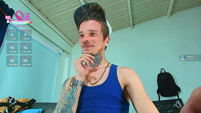 Snapshot of Gold_Loyal77 chatting on 10-18-25, 07:25 Gold Loyal77 online show from 10-18-25, 07:25