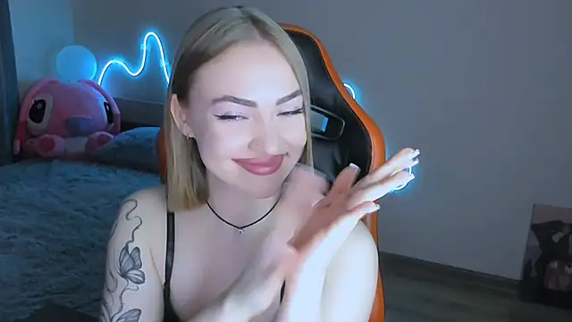 LaraKrein lk online show from 02-21-26, 12:28