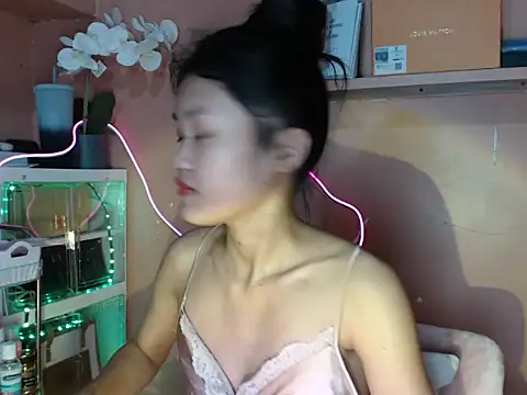 Snapshot of skinny_gracie chatting on 10-23-25, 09:46 skinny gracie online show from 10-23-25, 09:46