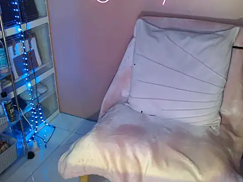 Snapshot of skinny_gracie chatting on 11-01-25, 09:55 skinny gracie online show from 11-01-25, 09:55