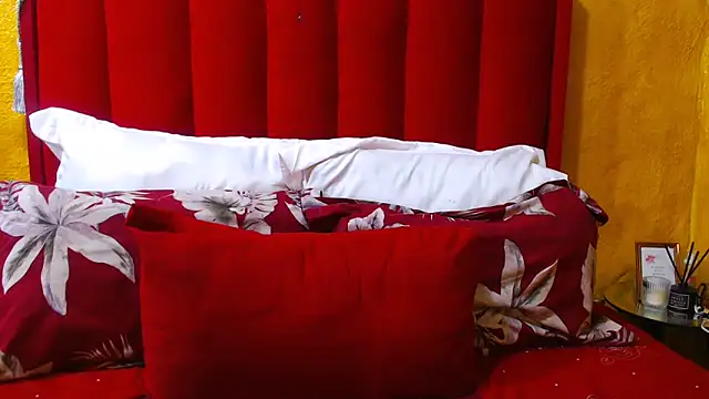 Candycrush2555 online show from 10-19-25, 04:29