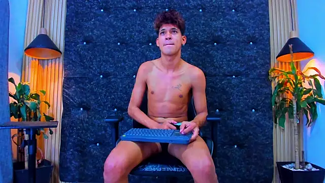 Stronger sexy online show from 10-03-25, 07:55