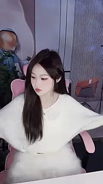 CAICAI BABY online show from 11-26-25, 06:36