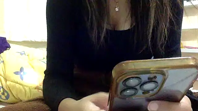 Snapshot of tutu101 chatting on 02-21-26, 03:02 tutu101 online show from 02-21-26, 03:02