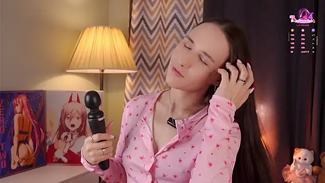 MaudAle online show from 11-28-25, 01:19