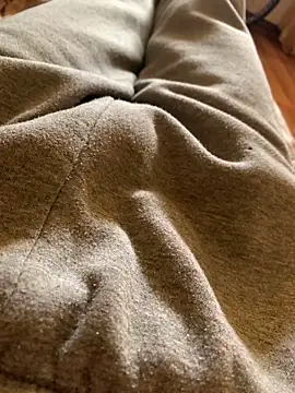 Snapshot of MuzzyFacing chatting on 02-21-26, 02:07 MuzzyFacing online show from 02-21-26, 02:07